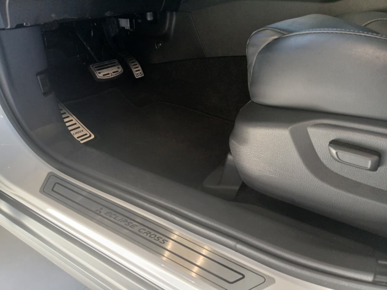 Foto Mitsubishi Eclipse Cross HPE-S 4x4 2025